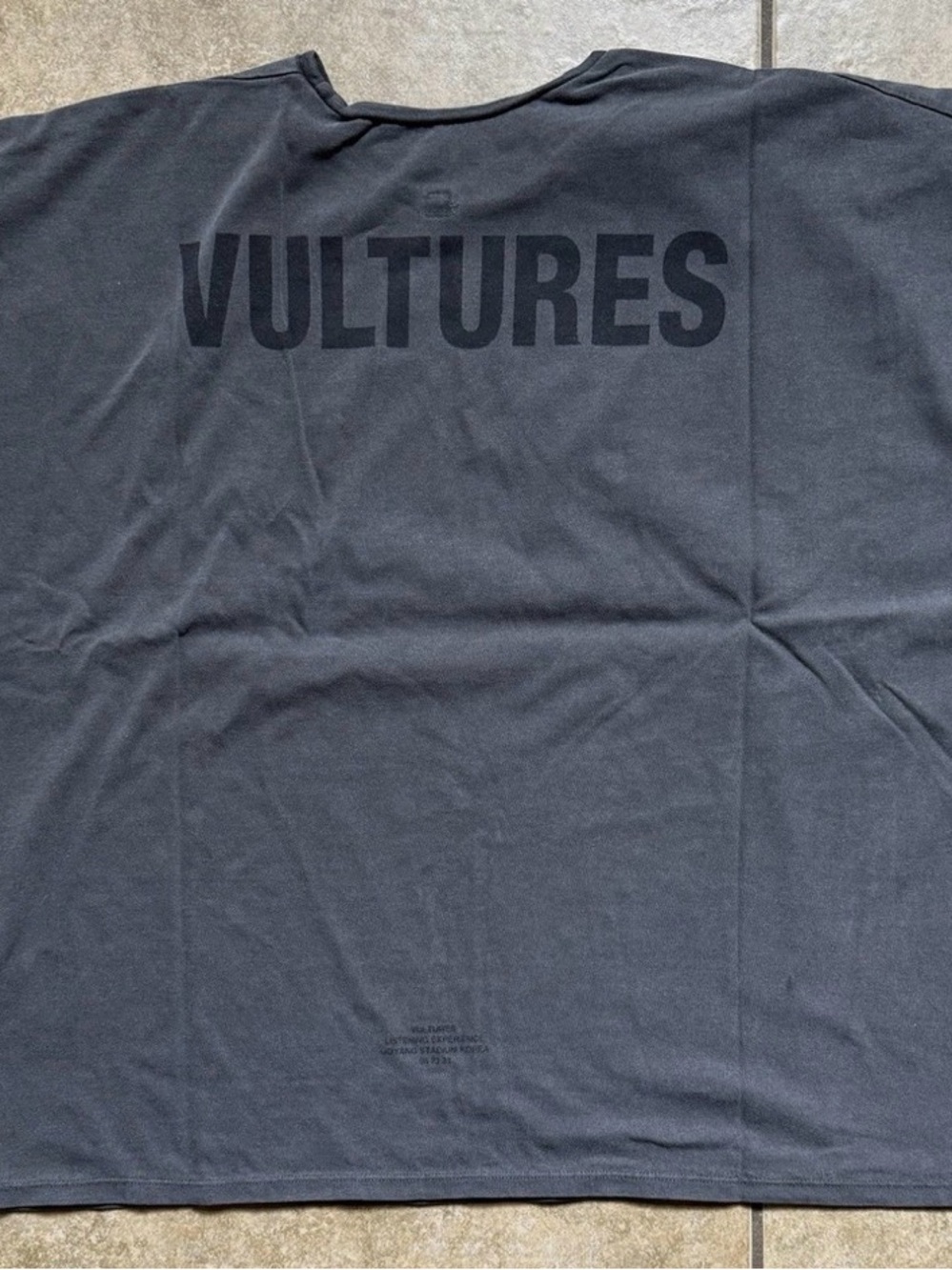 Yeezy - VULTURES Graphic Tee in Charcoal Black, Sz large oversized